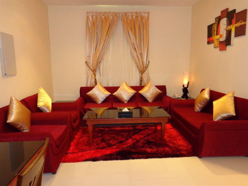 Meral Crown Hotel