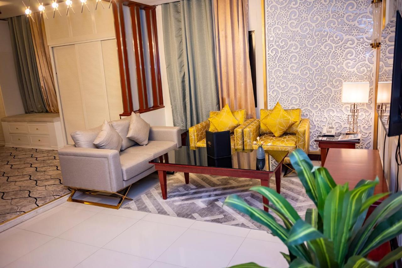 Hotel Meral Crown